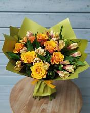 Букет цветов из:  Альстромерии и Розы в Красноуральске