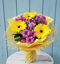 Букет цветов из:  Хризантемы и Герберы в Красноуральске