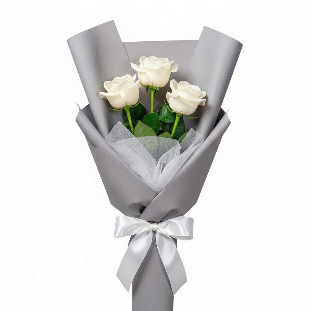 Букет 3 белые розы в Красноуральске