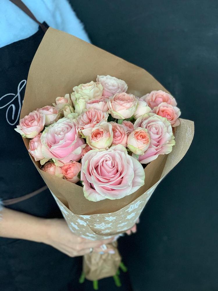 Букет цветов из: Хризантемы и Розы в Красноуральске