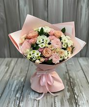 Букет цветов из:  Гвоздики, Розы и Хризантемы в Красноуральске