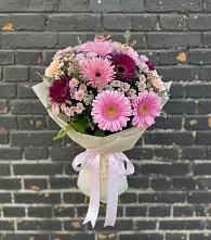 Букет цветов из:  Герберы и Хризантемы в Красноуральске