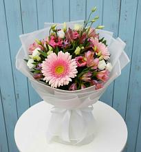 Букет цветов из:  Герберы, Альстромерии и Лизиантусы #REPLACE_PRED# Красноуральске