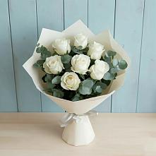 Букет Белые розы в Эвкалипте в Красноуральске